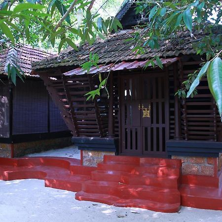 Arakkal Heritage Mararikulam Buitenkant foto