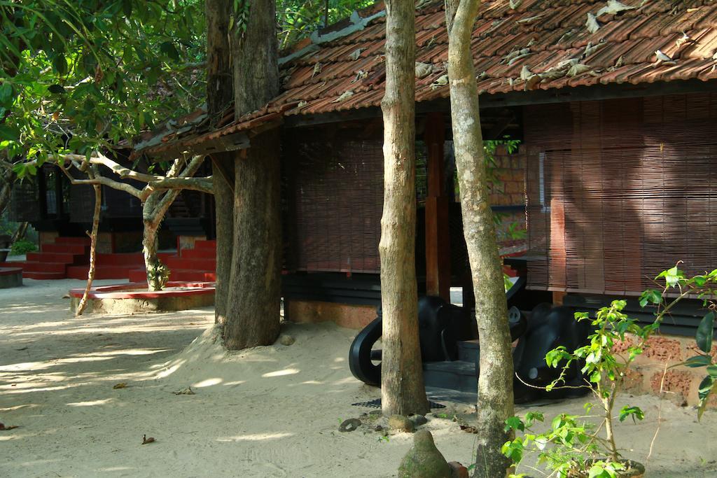 Arakkal Heritage Mararikulam Buitenkant foto
