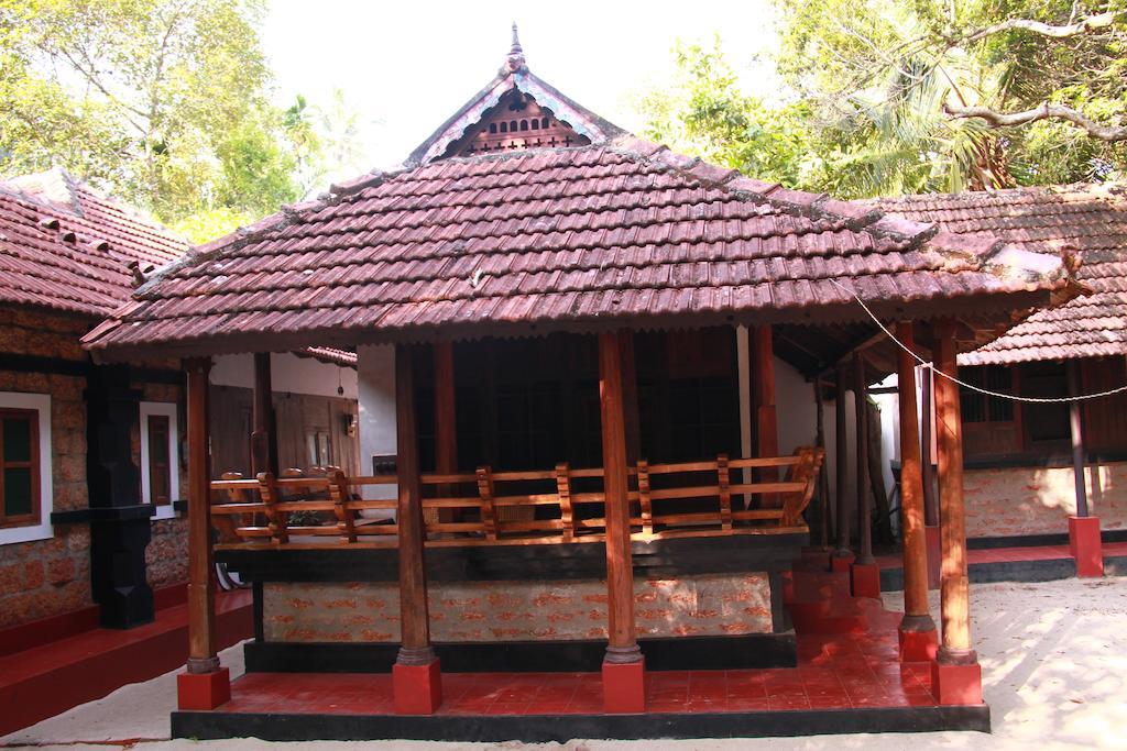 Arakkal Heritage Mararikulam Buitenkant foto