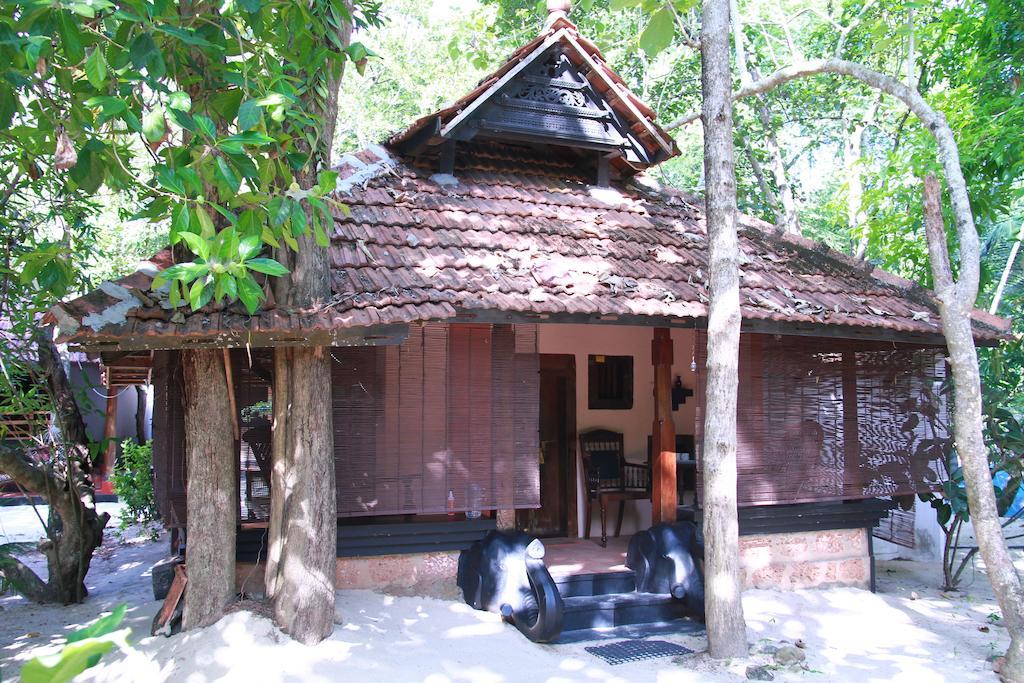 Arakkal Heritage Mararikulam Buitenkant foto