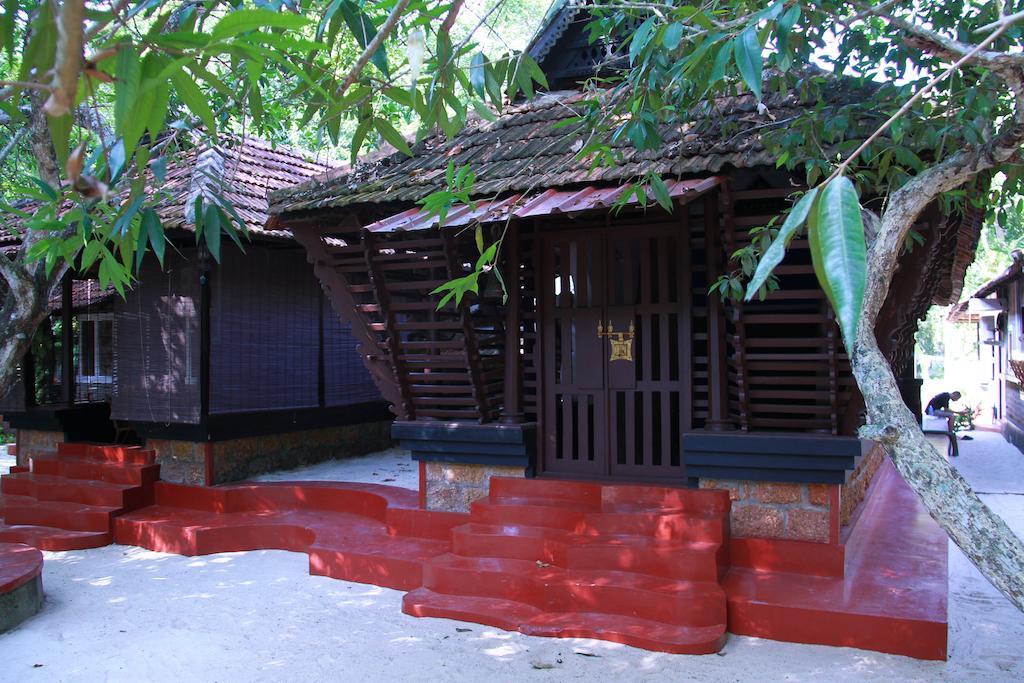 Arakkal Heritage Mararikulam Buitenkant foto