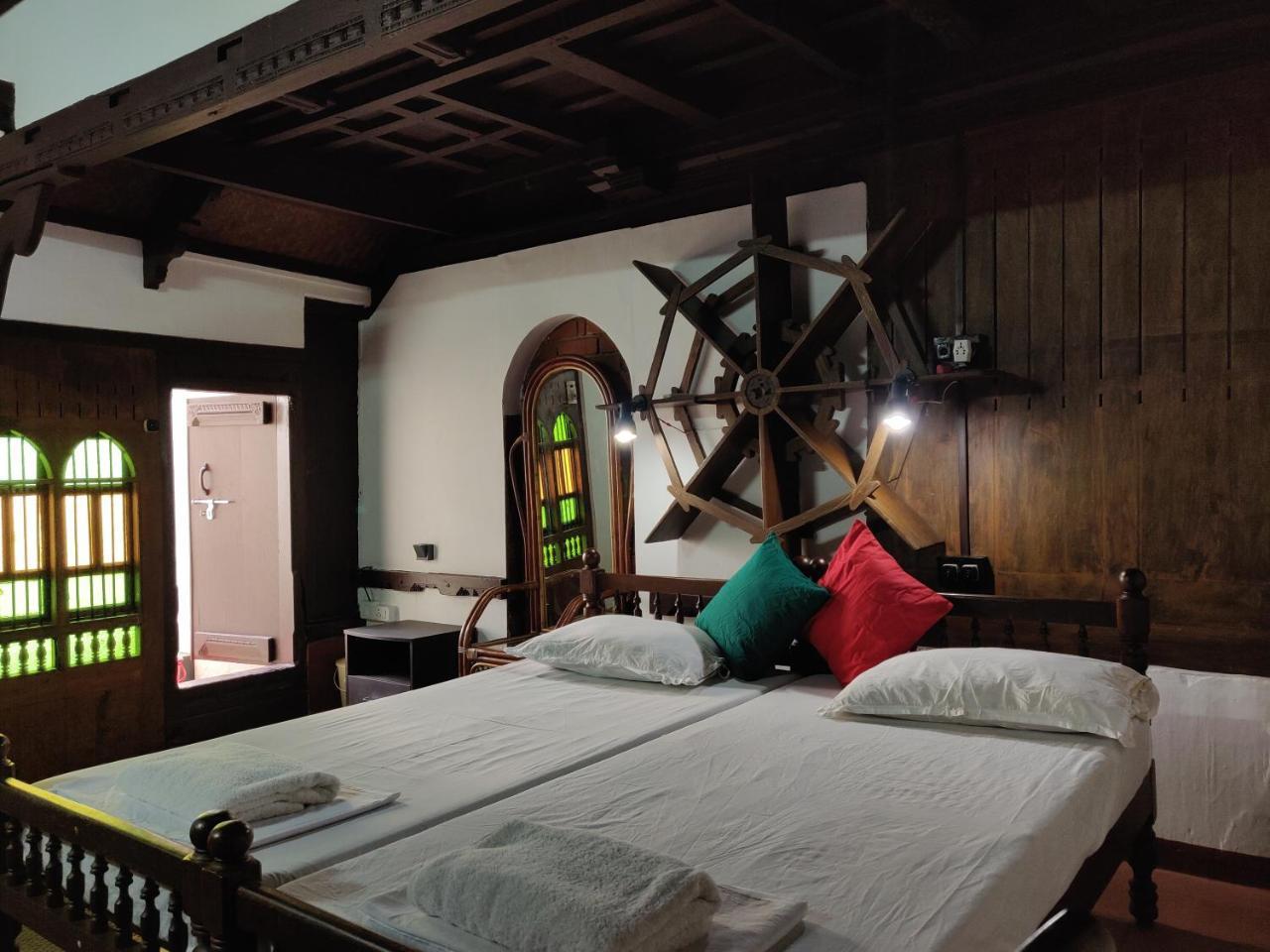 Arakkal Heritage Mararikulam Buitenkant foto